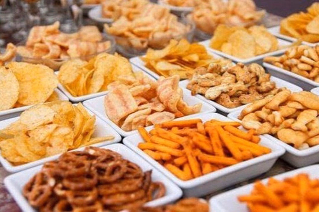 Cách kiểm soát rối loạn lipid máu hiệu quả Chế độ ăn nhiều rau xanh sẽ ngăn ngừa nguy cơ mỡ máu (Ảnh: Hồng Hải).