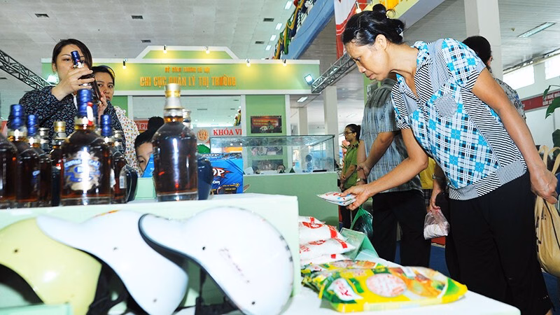 Chống hàng giả: Cần sự hợp tác toàn diện giữa cơ quan chức năng và doanh nghiệp