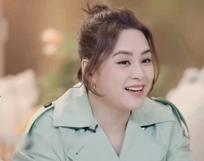Chung Hân Đồng giảm 12kg nhờ bí quyết ăn uống khoa học Mỹ nhân cổ trang đẹp nhất Cbiz giảm 12kg ở tuổi 44 nhờ chăm ăn 1 thứ trước khi vào bữa chính- Ảnh 2.