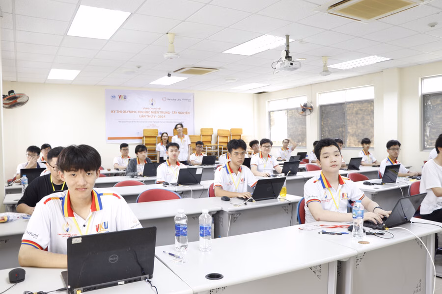 Đà Nẵng: Sinh viên CNTT支援 chuyển đổi số tại các xã, phường