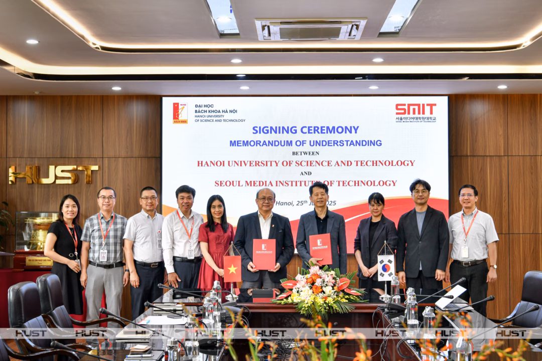 Đại học Bách khoa Hà Nội hợp tác đào tạo với trường đại học hàng đầu Hàn Quốc GS. Hee Han – Giám đốc Học viện Truyền thông và Công nghệ Seoul phát biểu tại buổi lễ ký kết ngày 25/7.