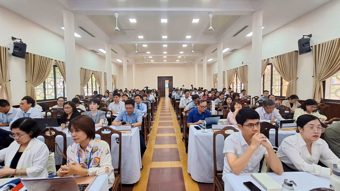GS.TS Huỳnh Trung Hải, Chủ tịch Mạng lưới Nghiên cứu Công nghệ và Quản lý Xanh (CGTMR) phát biểu.