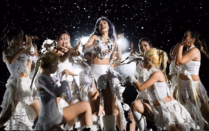 Moments of Wonder hoành tráng mừng Quốc khánh có 'ông hoàng' DJ Snake, J Balvin và cả The Kid LAROI - Ảnh 6.