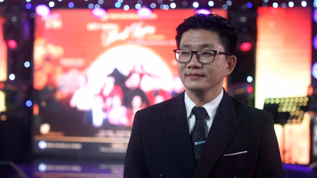 Đào Trọng Hải tổ chức minishow Dệt mộng thanh xuân kỉ niệm ngày Thương binh – Liệt sĩ NS ƯT Đức Long thể hiện ca khúc cùng học trò