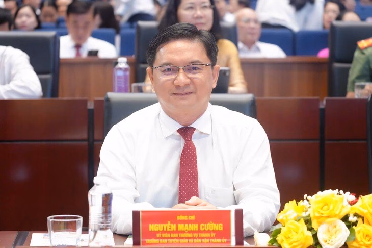 Giới thiệu ông Nguyễn Mạnh Cường để HĐND bầu làm phó chủ tịch UBND TP.HCM. - Ảnh 2.