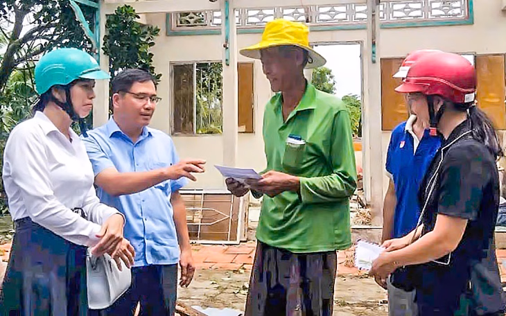 Mưa dông làm sập 44 căn nhà ở Đồng Tháp, 17 người bị thương - Ảnh 7.