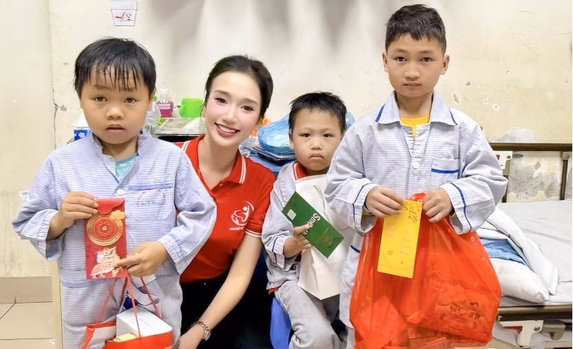 Cô tích cực tham gia các hoạt động cộng đồng, không ngừng học hỏi và sống đúng với sứ mệnh của một hoa hậu sinh viên: trách nhiệm, truyền cảm hứng và sự tử tế. Ảnh: NVCC