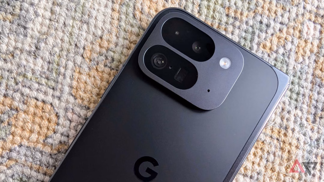 Galaxy Z Fold7 vẫn còn hạn chế, có gì được nâng cấp ở Pixel10 Pro Fold? Pixel 9 Pro Fold made you look