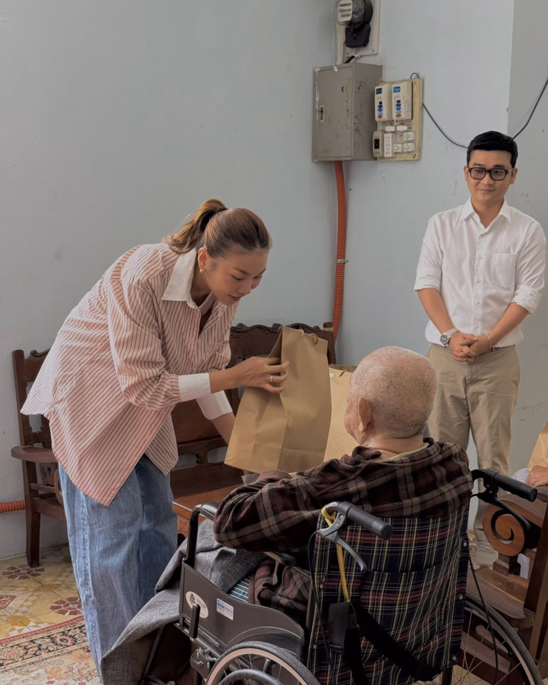 H’Hen Niê phủ nhận đồn đoán có bầu đôi