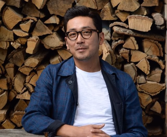 Ha Jung Woo vấp phải làn sóng chỉ trích nặng nề
