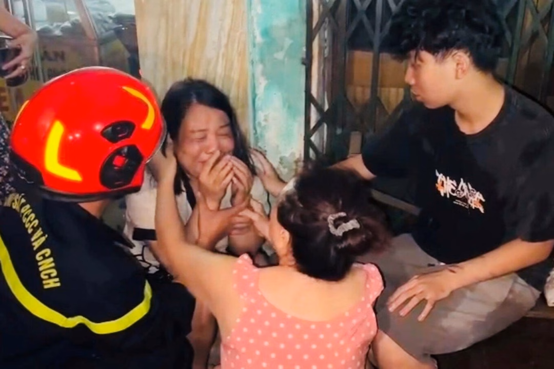 Hải Phòng: Cháy nhà trong đêm, 5 người được giải cứu