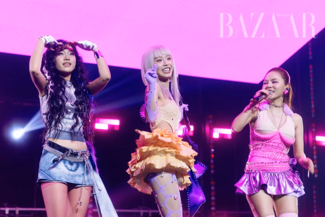 Han Sara cất cánh với showcase Unfrozen – Tự vượt qua giới hạn bản thân Dàn Em Xinh “Say Hi” cùng Han Sara vẽ nên bức tranh âm nhạc