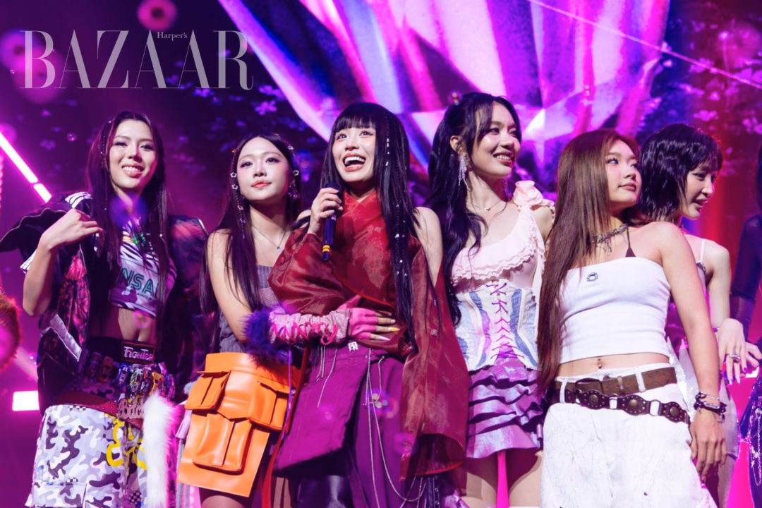 Han Sara tái định nghĩa bản thân với showcase Unfrozen Han Sara cùng Ánh Sáng AZA, Đào Tử A1J, Muội trình diễn ca khúc Vibeglo
