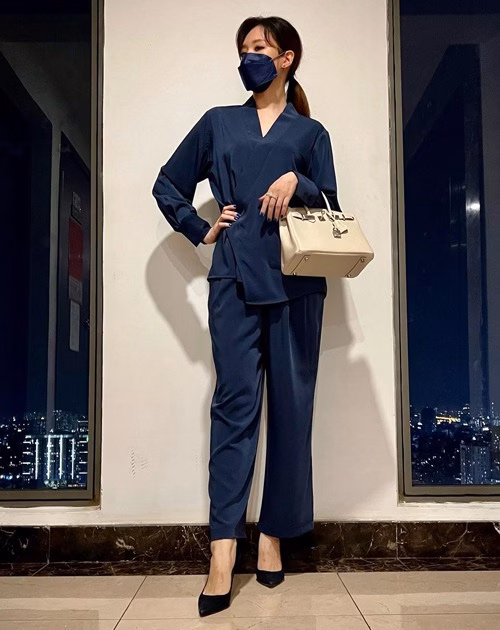 Hari Won bật mí nỗi khổ chọn giày trong BST đồ hiệu của mình, cuộc sống thay đổi thế nào sau khi lấy Trấn Thành? Hari Won được chồng tặng túi hiệu gần 1 tỷ đồng.