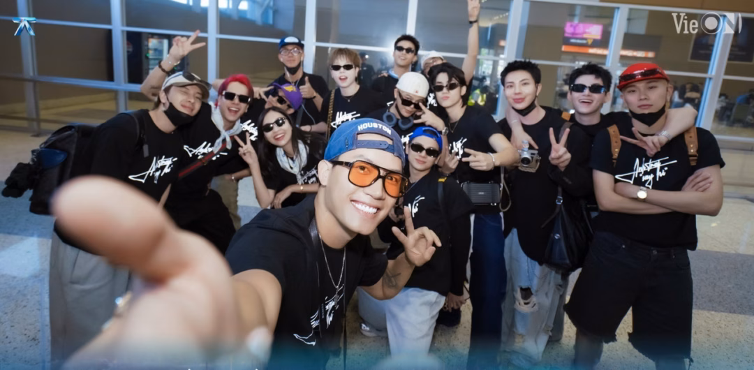Đêm diễn sẽ được diễn ra tại PH Live tại Planet Hollywood, sân khấu nổi tiếng nằm ngay trung tâm Las Vegas Strip, từng là nơi tổ chức các concert định kỳ của những ngôi sao quốc tế như Jennifer Lopez, Gwen Stefani và Christina Aguilera.