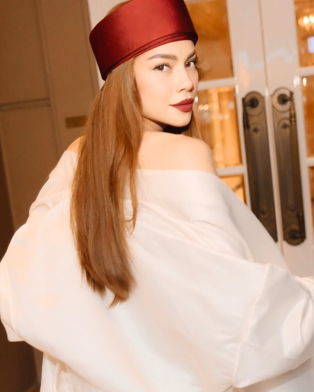 Hà Hồ bắt đầu con đường làm người mẫu từ năm 16 tuổi