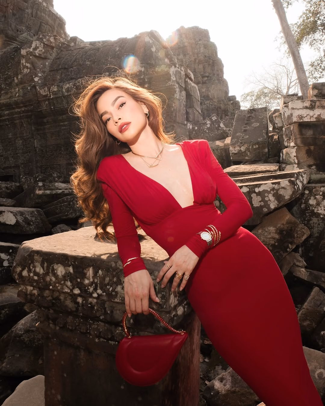 Hồ Ngọc Hà – Nữ hoàng giải trí và sự nghiệp nghệ thuật đỉnh cao Không khó hiểu khi giọng ca Cả Một Trời Thương Nhớ vẫn luôn là thương hiệu đỉnh cao trong làng giải trí