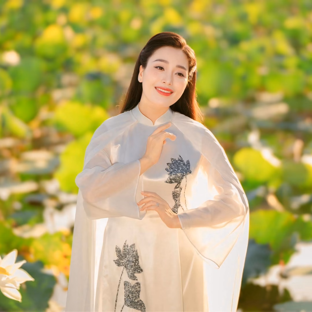 Hòa Minzy và đồng nghiệp chuyển số tiền lớn hỗ trợ người dân Nghệ An vượt qua bão Wipha