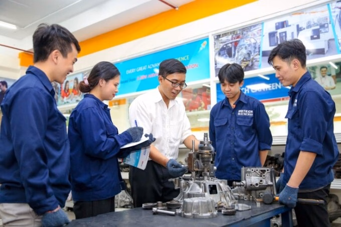 Học phí ngành Kỹ thuật ôtô ở các trường đại học Việt Nam lên đến 80 triệu đồng