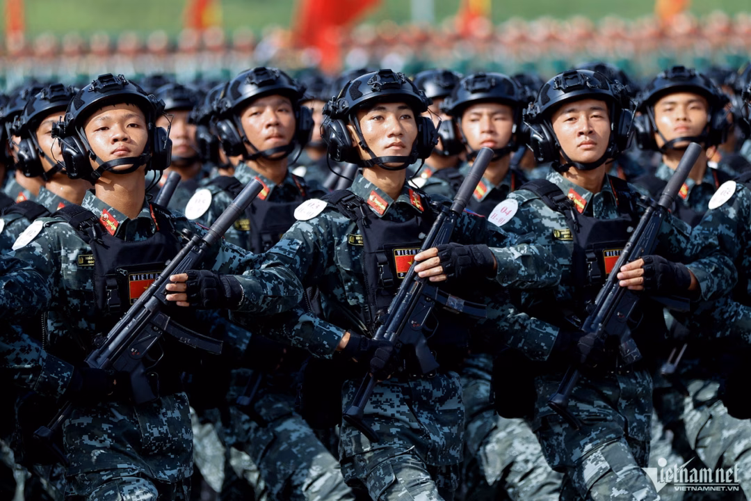 Khối nam cảnh sát Đặc nhiệm