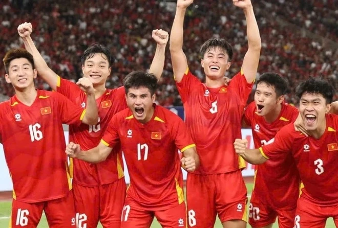 Huấn luyện viên bản địa – chìa khóa cho thành công của bóng đá trẻ Indonesia? Bàn thắng duy nhất giúp U23 Việt Nam vô địch Đông Nam Á Tối 29/7, tuyển U23 Việt Nam đánh bại Indonesia 1-0 ở chung kết giải Đông Nam Á 2025 diễn ra trên sân vận động Bung Karno.