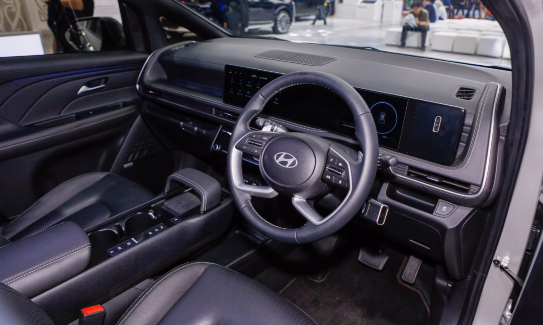 Hyundai Stargazer nâng cấp ra mắt với tên Cartenz