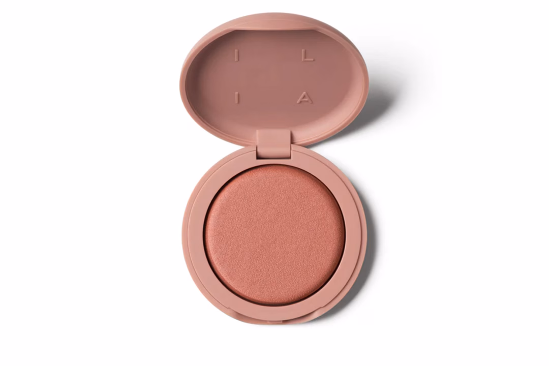 Ilia ra mắt dòng má hồng mới tạo hiệu ứng da mịn màng tự nhiên Ilia Soft Focus Blurring Blush