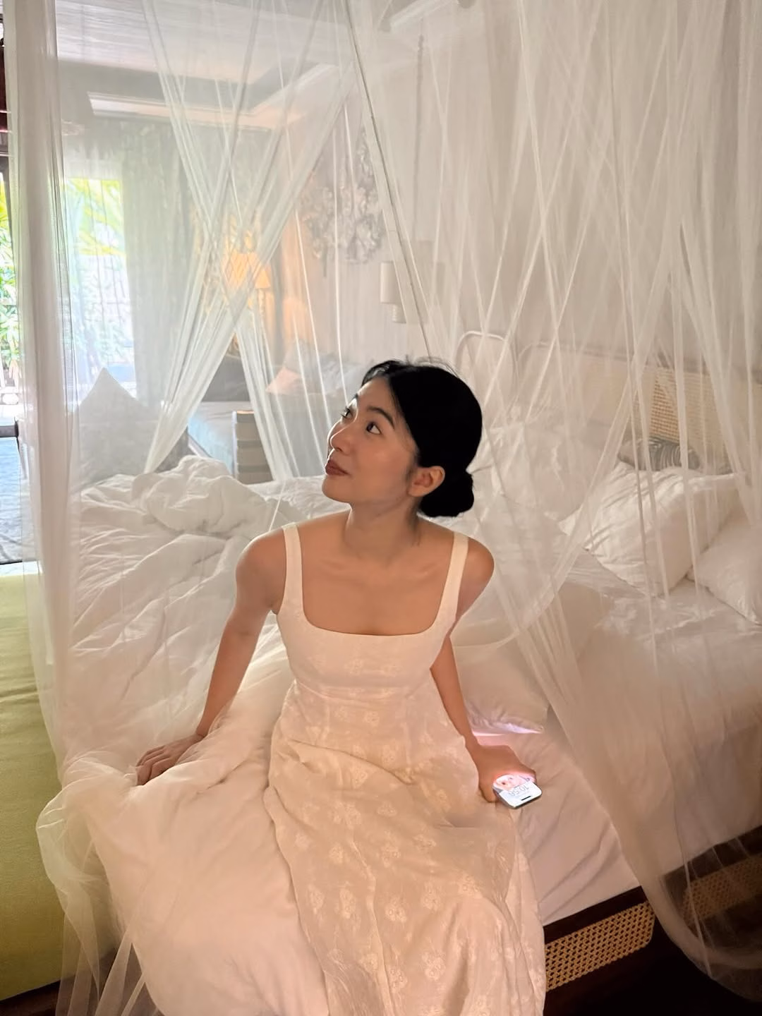 Khám phá phong cách thời trang đơn giản nhưng nổi bật của Hà Thi Giờ mới biết Hà Thi bị local brand Việt