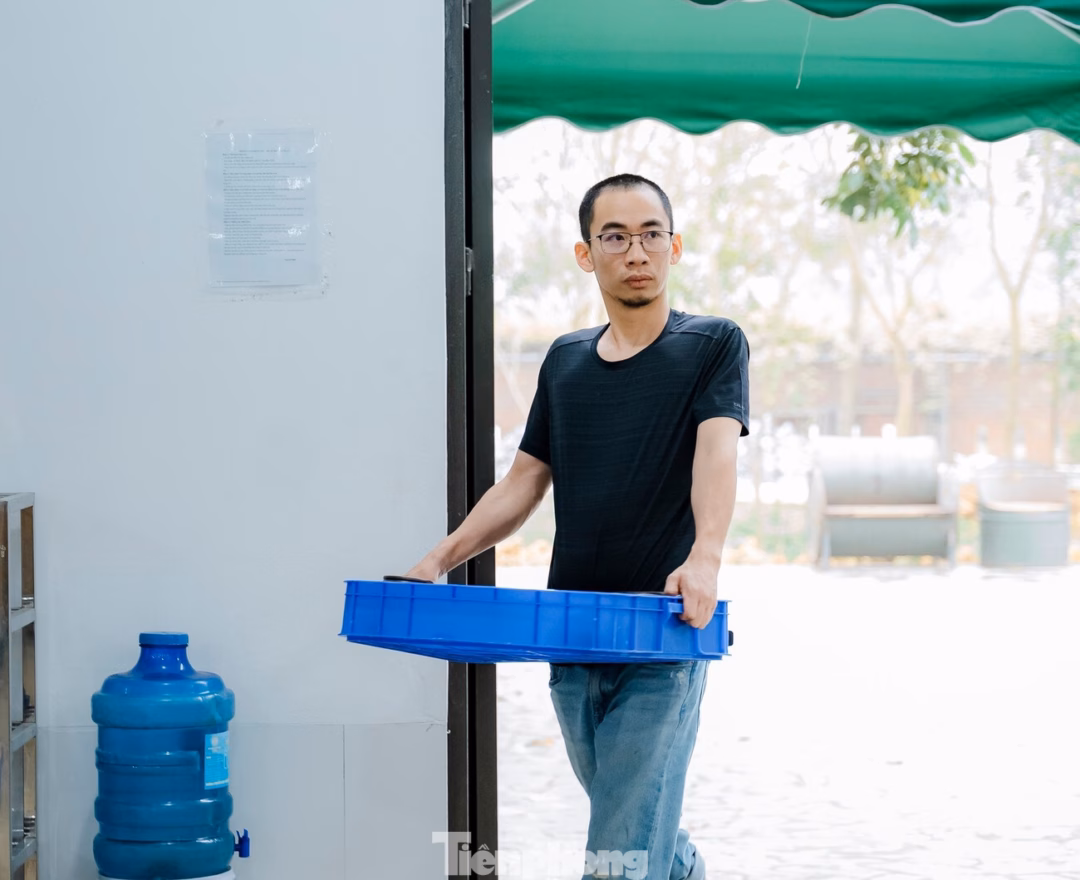 Kỹ sư Hóa dược Bách khoa lập hợp tác xã sản xuất mỹ phẩm từ thảo dược bản địa Các giảng viên và sinh viên Kỹ thuật Hóa dược, Trường Hóa và Khoa học sự sống, ĐHBK Hà Nội