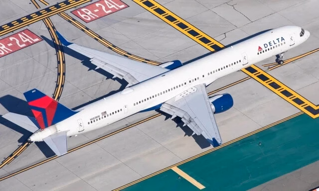 Máy bay gặp sự cố, hành khách trải qua tình huống ‘như phim’