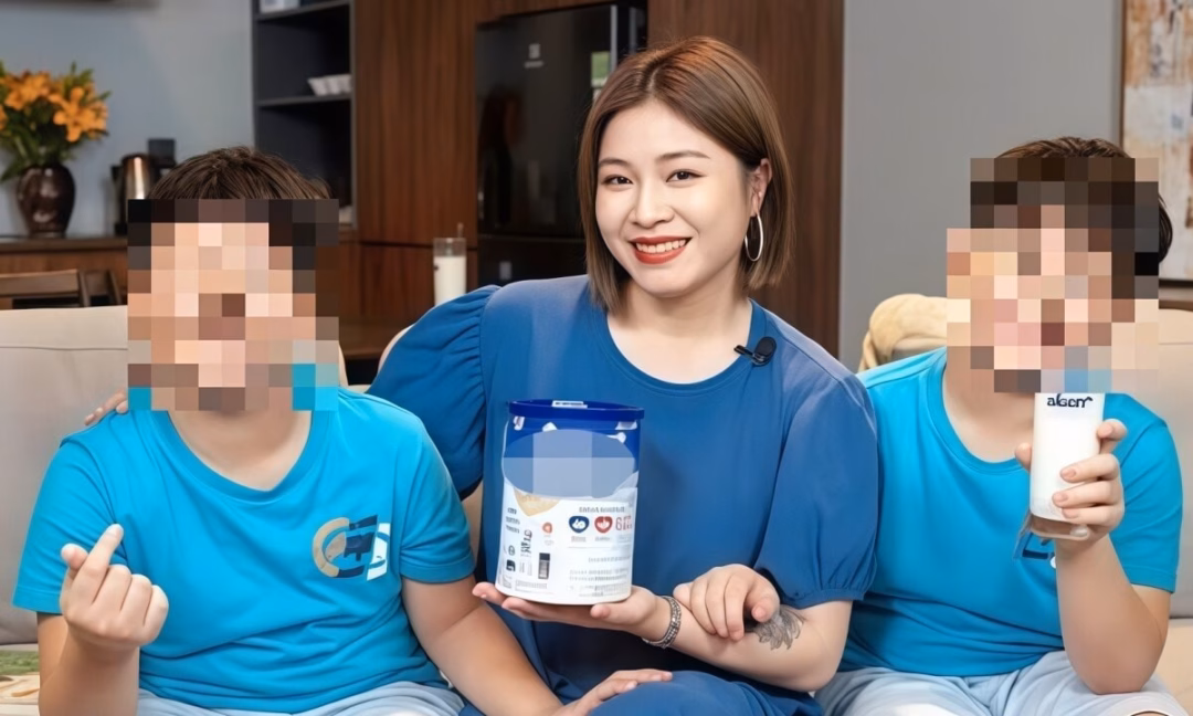 Nữ MC hiện khóa bình luận trên trang cá nhân.