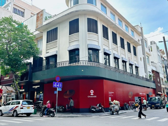 Chagee từng có kế hoạch mở cửa hàng đầu tiên tại góc ngã tư Nguyễn Thiệp - Đồng Khởi (phường Sài Gòn) ngay trung tâm TP.HCM. Ảnh: Diệu Thanh.