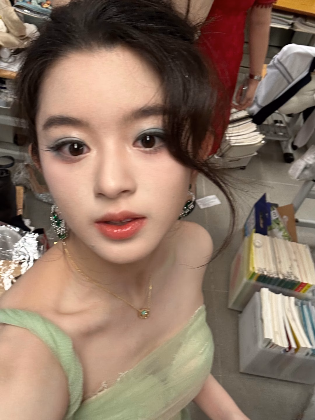 Đôi bông tai hàng hiệu khiến Hoàng Dương Điền Điềm mất sự nghiệp, gia đình bị điều tra