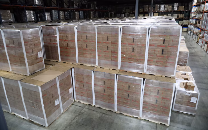 Mỹ tiêu hủy 500 tấn thực phẩm viện trợ vì hết hạn: Cáo buộc ‘phớt lờ nhu cầu nhân đạo’ Mỹ phải tiêu hủy 500 tấn thực phẩm viện trợ ở Trung Đông vì hết hạn - Ảnh 2.