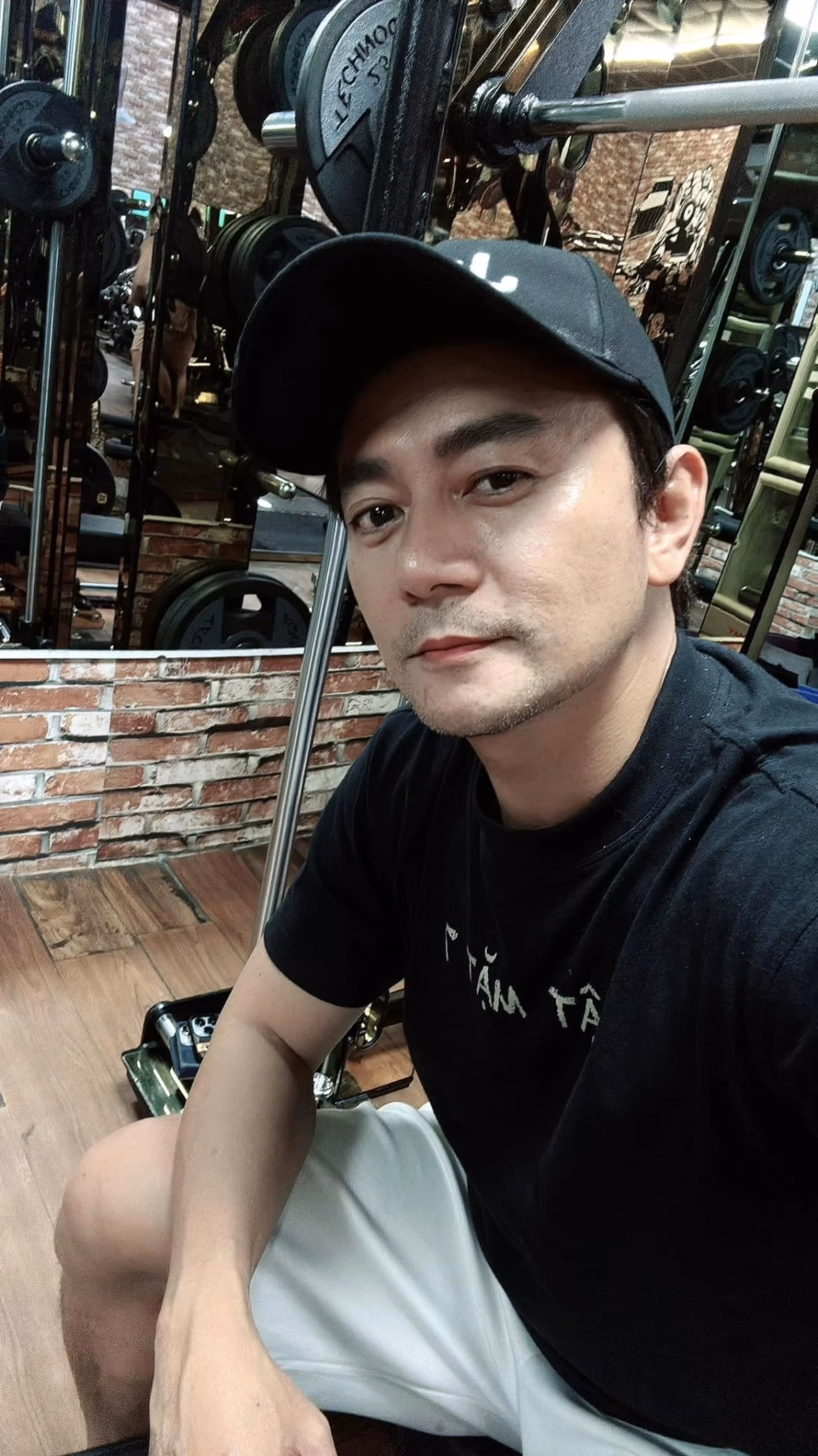 Độc thân ở tuổi U50.