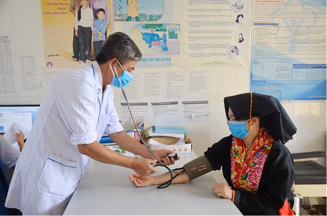 Từng bước nâng cao chất lượng dịch vụ chăm sóc sức khỏe vùng dân tộc thiểu số miền núi