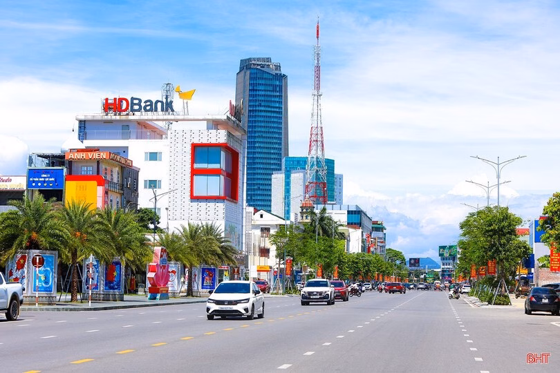 Nắng nóng gay gắt bao trùm Bắc Bộ, Trung Bộ và Nam Bộ từ cuối tháng 7