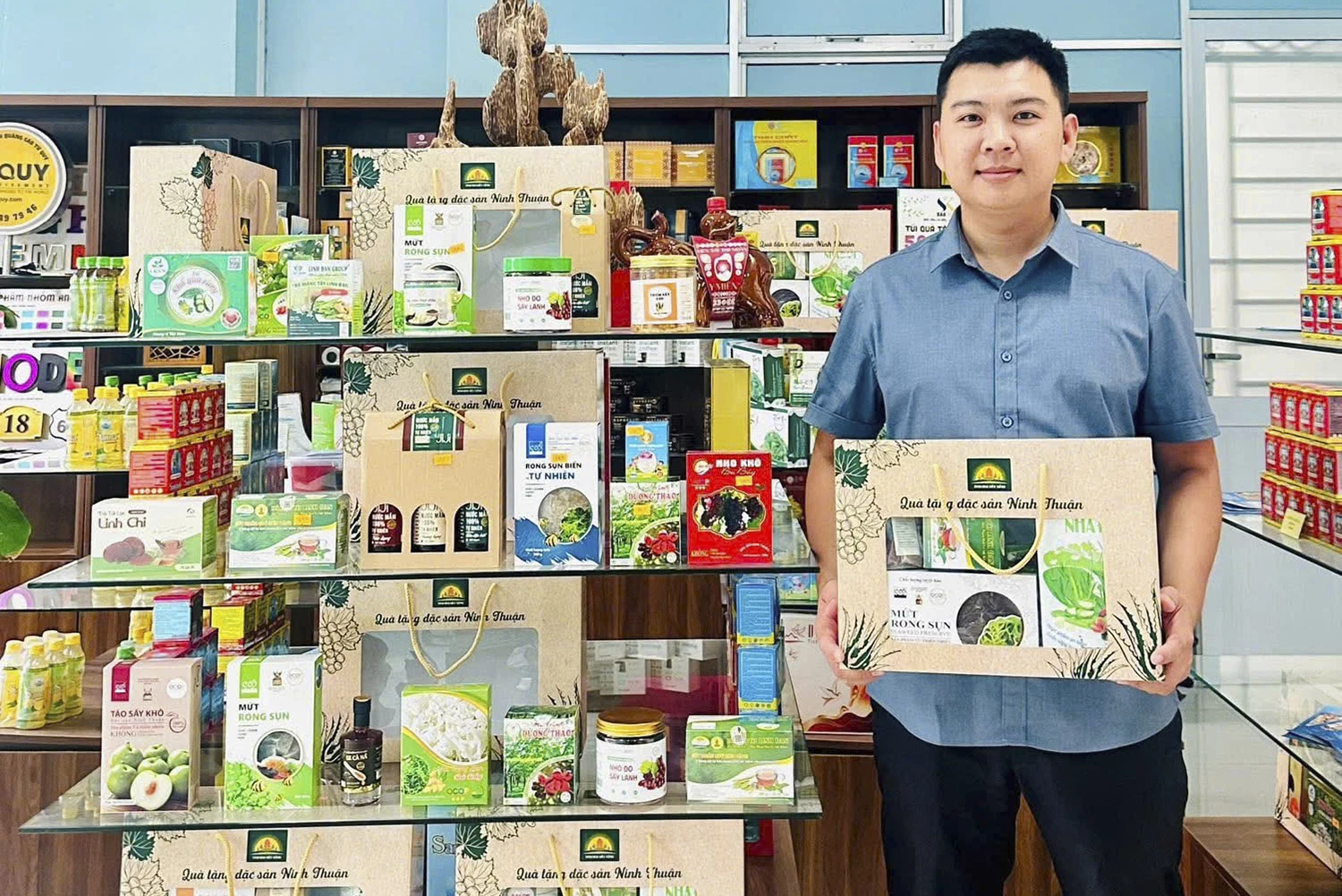 Nâng tầm sản phẩm OCOP Khánh Hòa: Kết nối bản địa với thị trường hiện đại Ông Nguyễn Đoàn Thiện Phú - Giám đốc điều hành của Sao Kim Investment cho biết sẽ triển khai nhiều giải pháp đưa các sản phẩm OCOP Nam Khánh Hòa khẳng định chỗ đứng trên thị trường.
