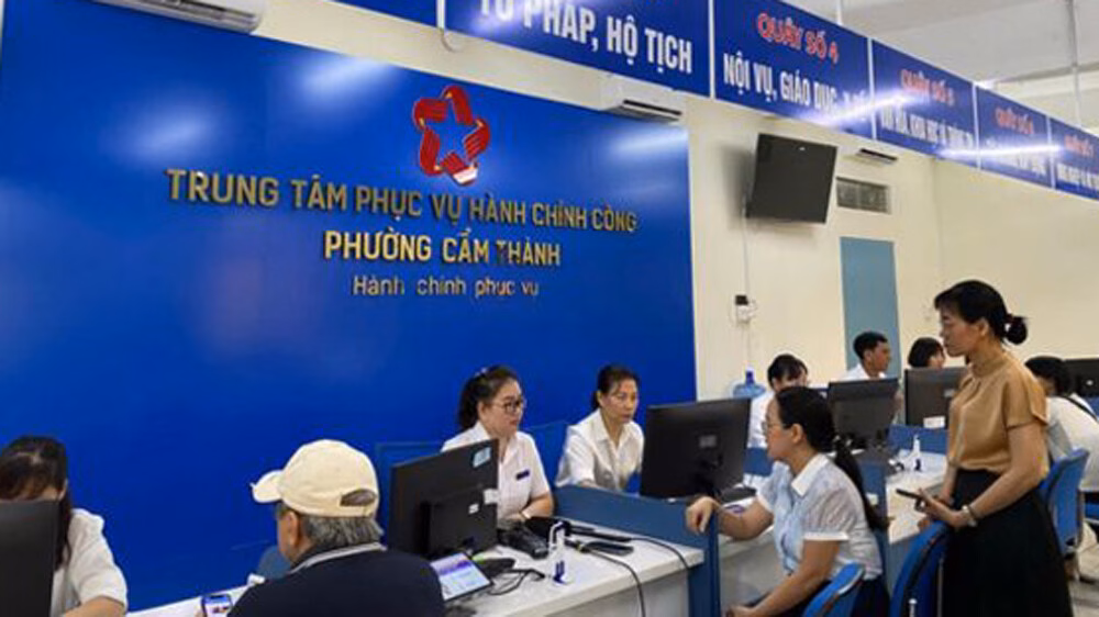 Người dân hài lòng với trung tâm phục vụ hành chính, nhưng khó khăn về hạ tầng còn tồn tại