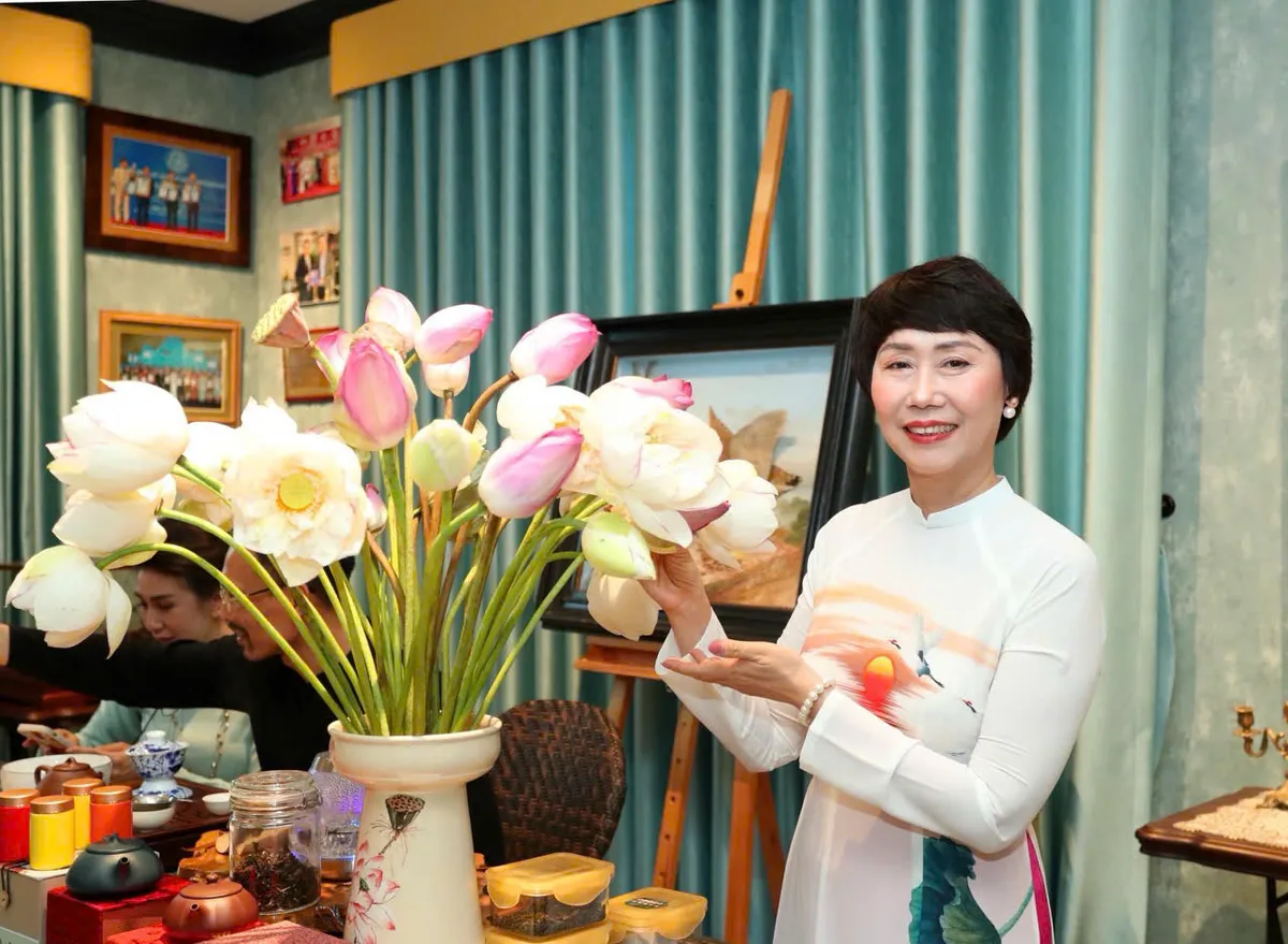 Nguyễn Công Trí: Áo đẹp nhưng người mặc không có lối sống đẹp GS.TS Từ Thị Loan, ảnh: NVCC