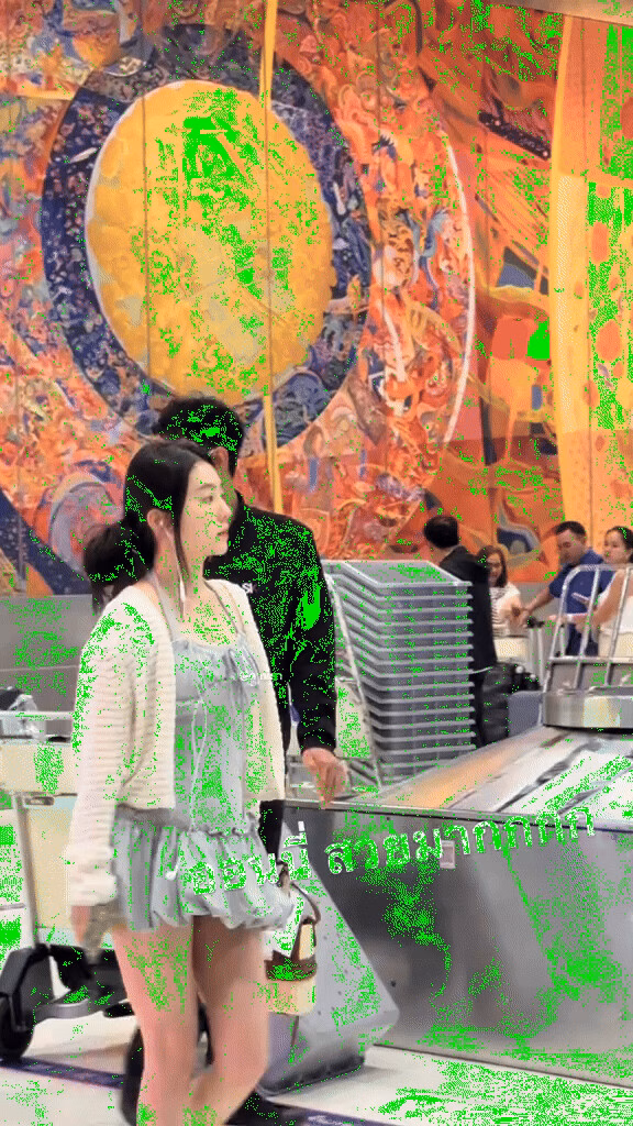 Bên cạnh những lời khen có cánh cho visual, dáng đi của Irene khến nhiều netizen không vừa mắt.