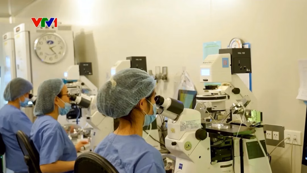 Những bàn tay gieo mầm sống: Chuyên viên phôi học và hành trình mang đến hy vọng cho các gia đình hiếm muộn