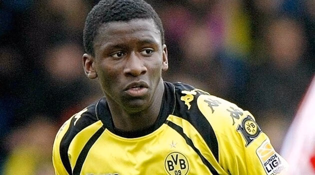 Ảnh bài viết Ayman Azhil - Từ tài năng bị Leverkusen ruồng bỏ đến "viên ngọc quý" của Dortmund