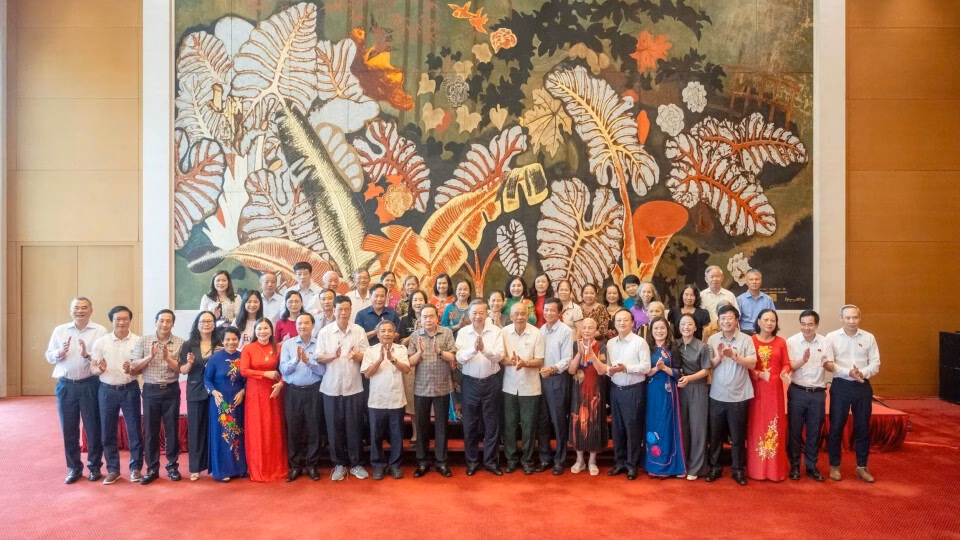 Nỗi đau của bạn trong trái tim tôi – Triển lãm mới cập nhật