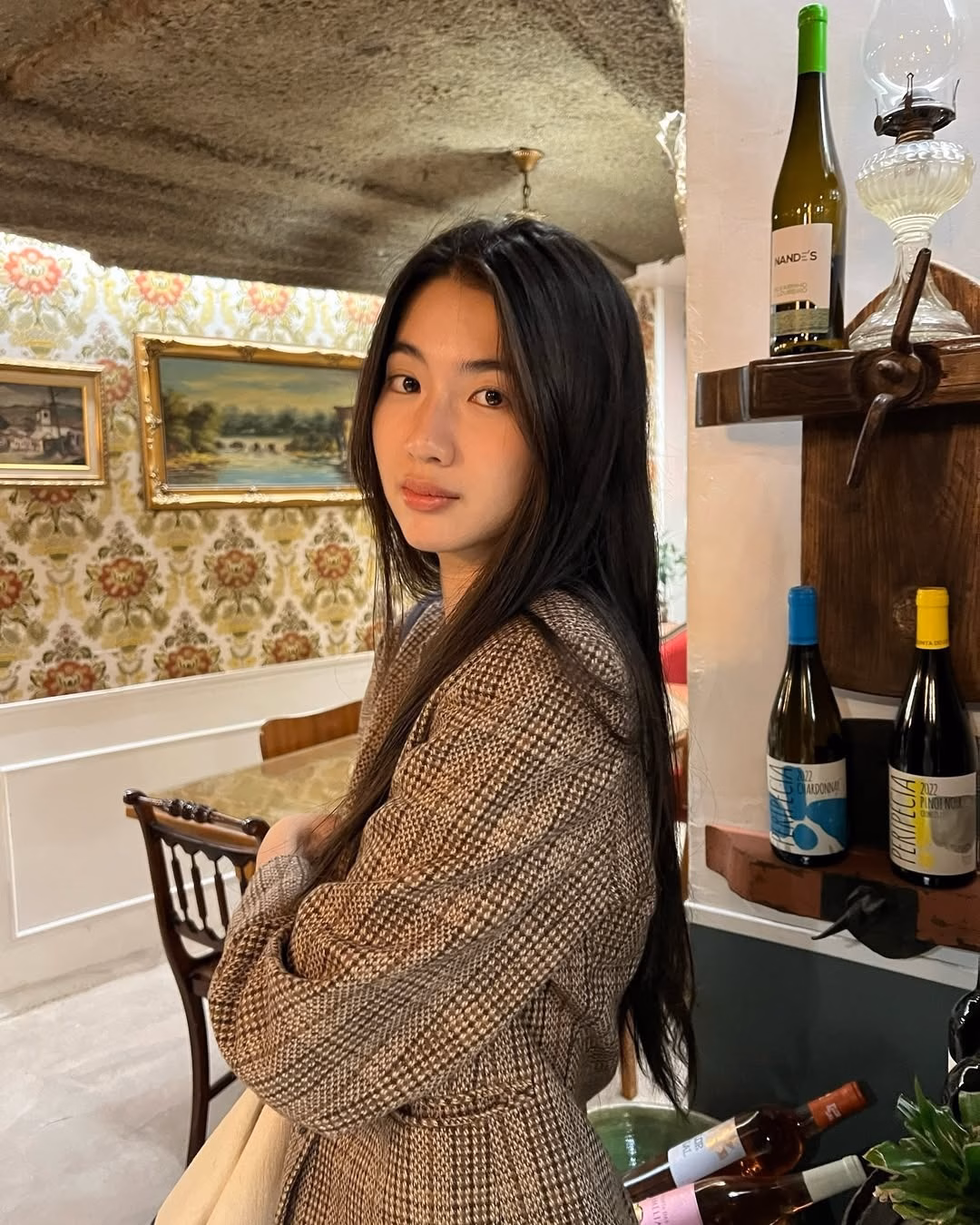 Phong cách輕簡 của Hà Thi: Tủ đồ thời trang với local brand Việt đẹp nao lòng Giờ mới biết Hà Thi bị local brand Việt