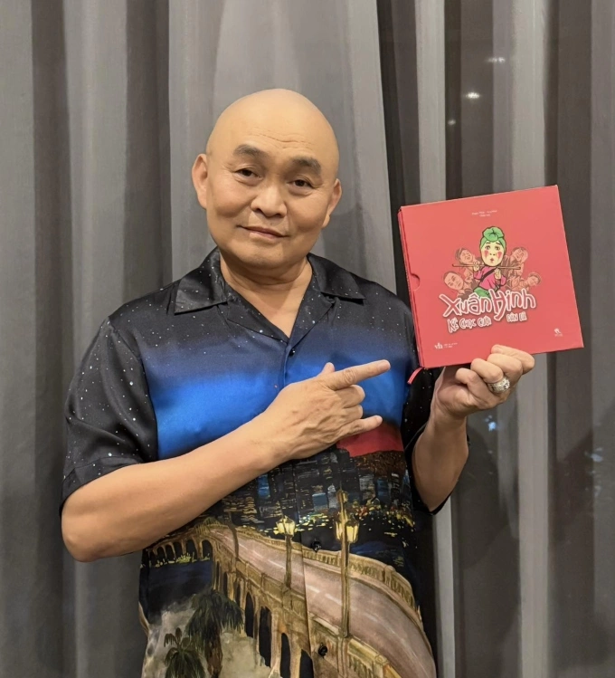 Nghệ sĩ Xuân Hinh ra mắt hồi ký.