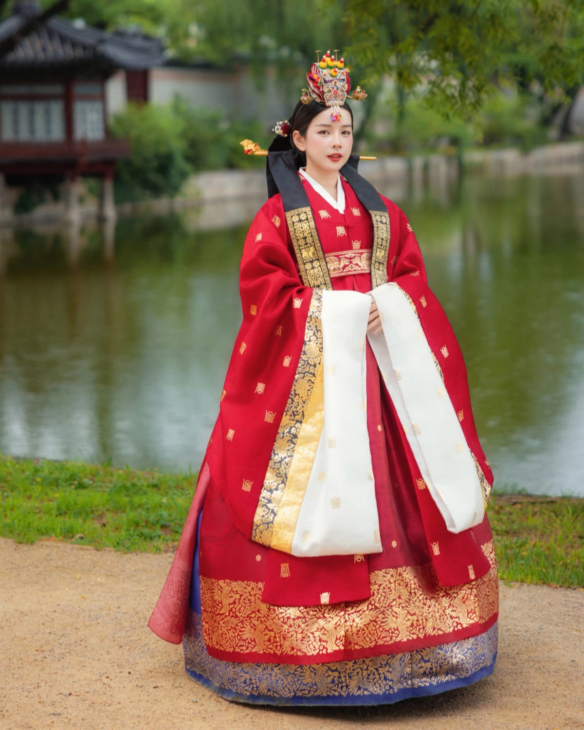 Showbiz Việt: loạt sao nữ mang bầu, sinh con và quẩy ‘cháy nổ’ trong tháng 6