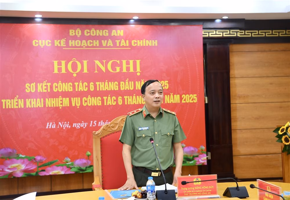 Thứ trưởng Đặng Hồng Đức phát biểu chỉ đạo tại Hội nghị.