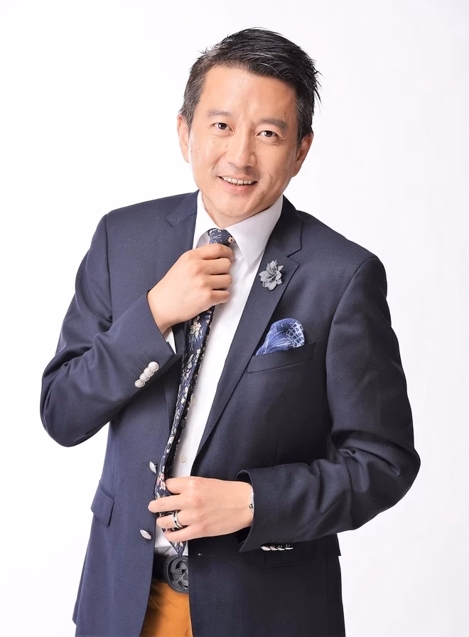 Không theo đuổi nghiệp diễn, Thái Viễn Hàng giờ là doanh nhân giàu có.