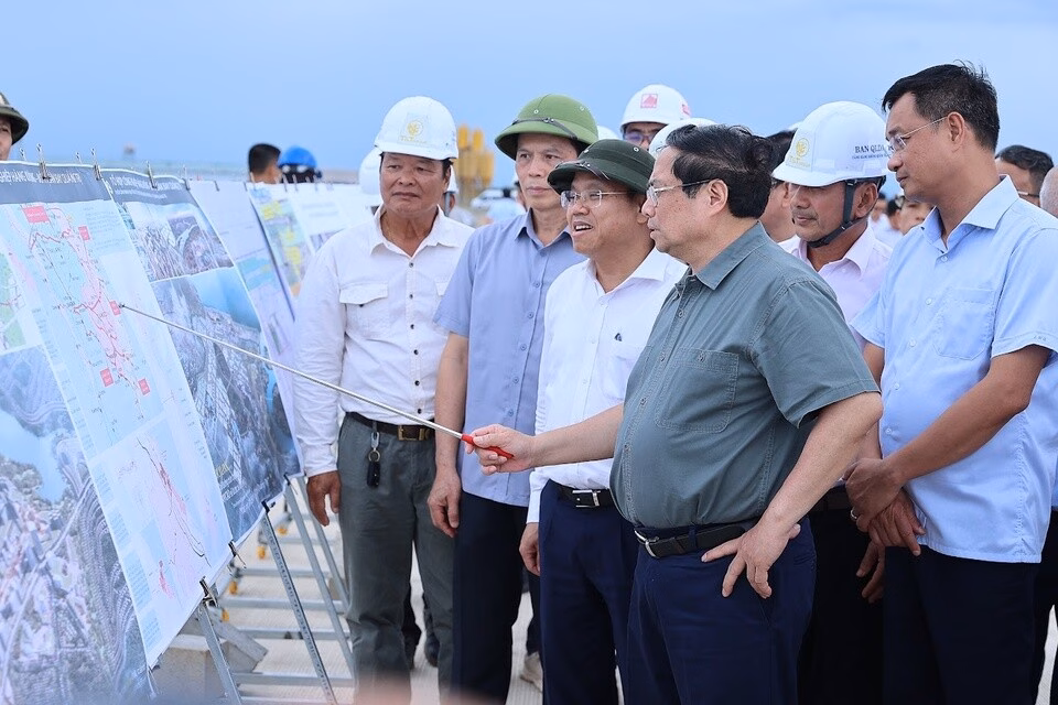 Thủ tướng: Quảng Trị cần tận dụng tối đa tiềm năng để trở thành trung tâm hậu cần hàng hóa